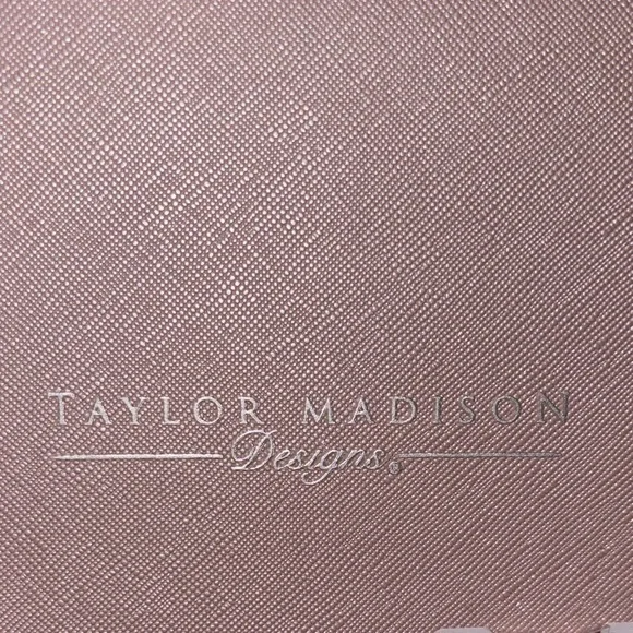 Elegant Pink Jewelry Organizer - Picture 5 of 5